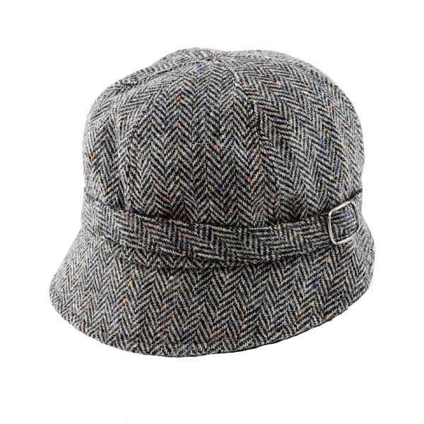 人気のフラッパーキャップ　ツイード帽子のマクロス。　アイルランド製の名品です